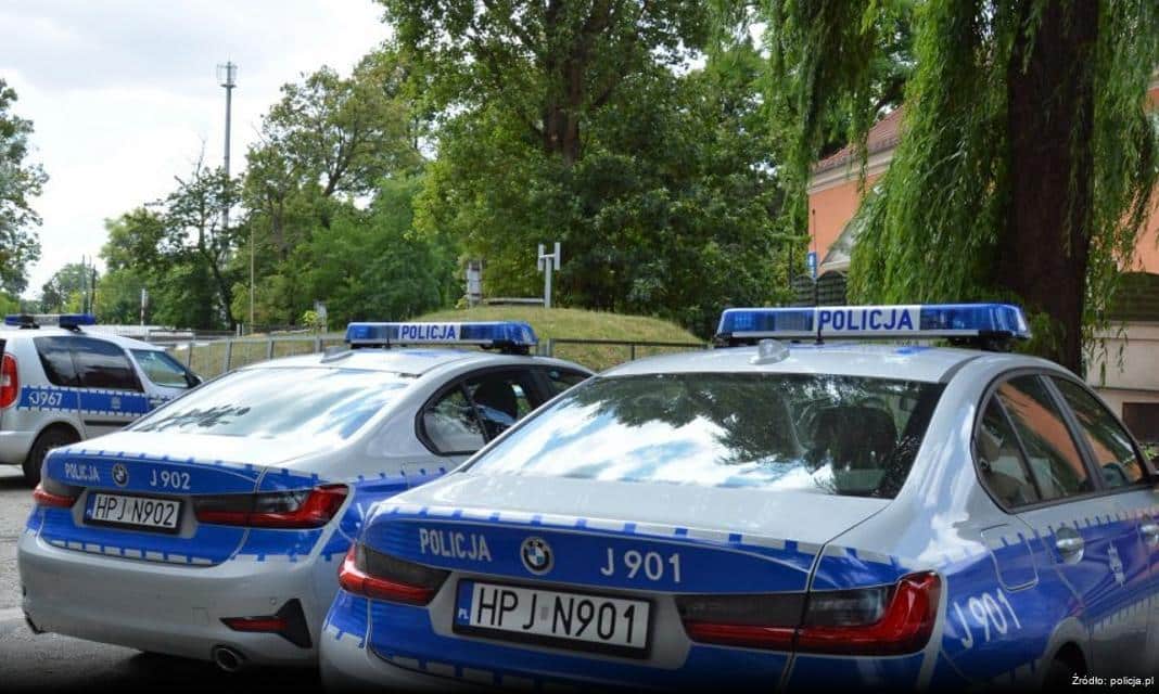 Policjanci z Ropczyc edukują dzieci w kwestii bezpieczeństwa